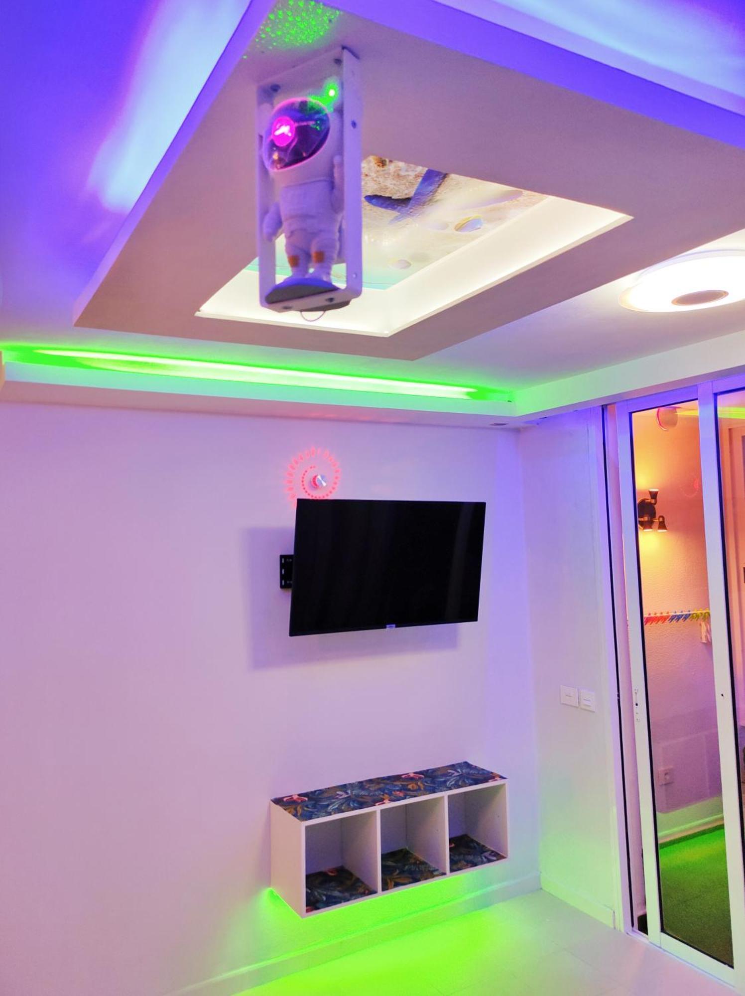 Park Con Piscina, Bar, Wifi, Parking Apartment