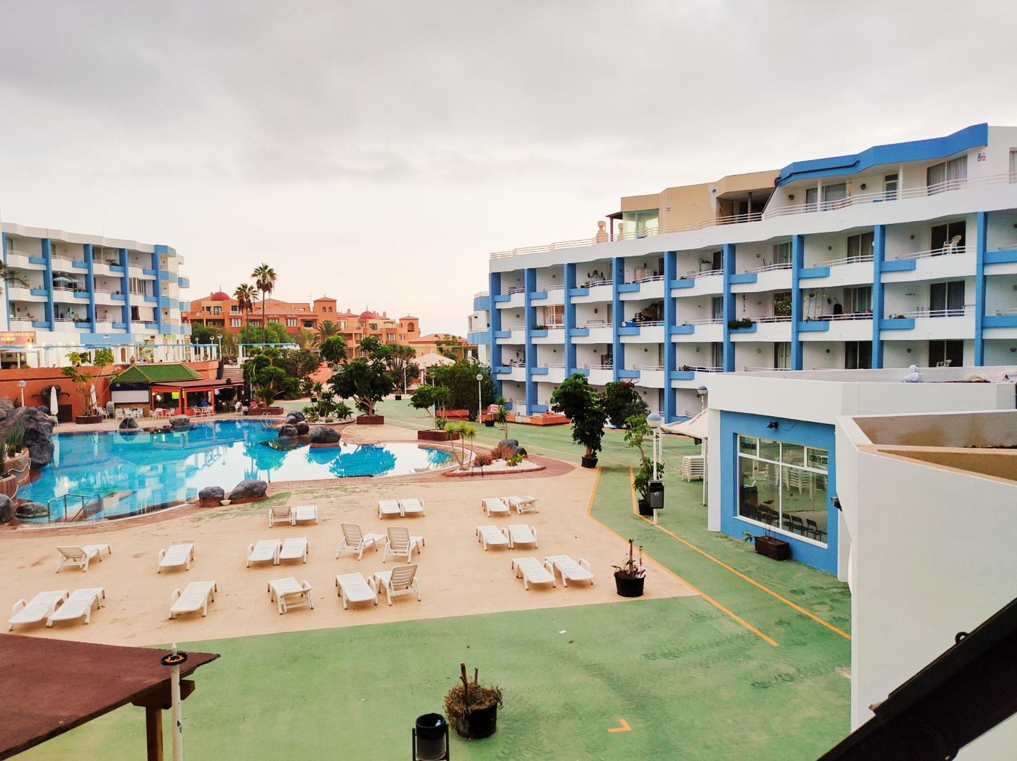 Apartment Park Con Piscina, Bar, Wifi, Parking San Miguel de Abona